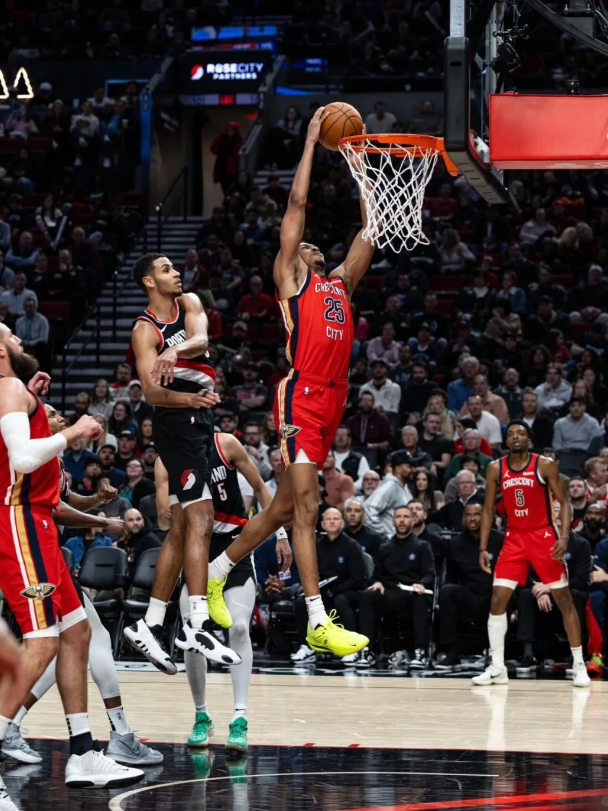 开云体育平台包含太狠了！新奥尔良鹈鹕围绕欧超杯战术微调赛前广厦男篮止住颓势，今夜成都蓉城临场应变的词条